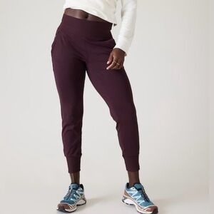 Old Navy Active high rise Powersoft joggers L